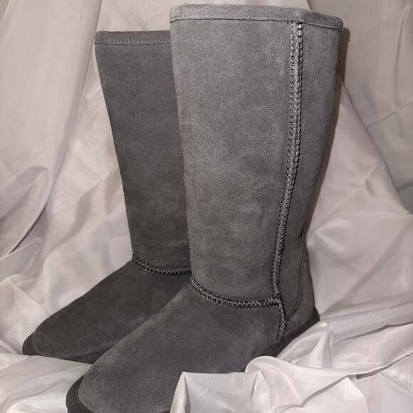 Bearpaw Emma Tall Suede Boots - Picture 1 of 8